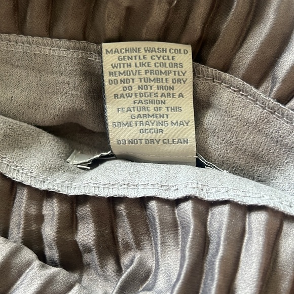 Suede pleated Skirt - Picture 9 of 9